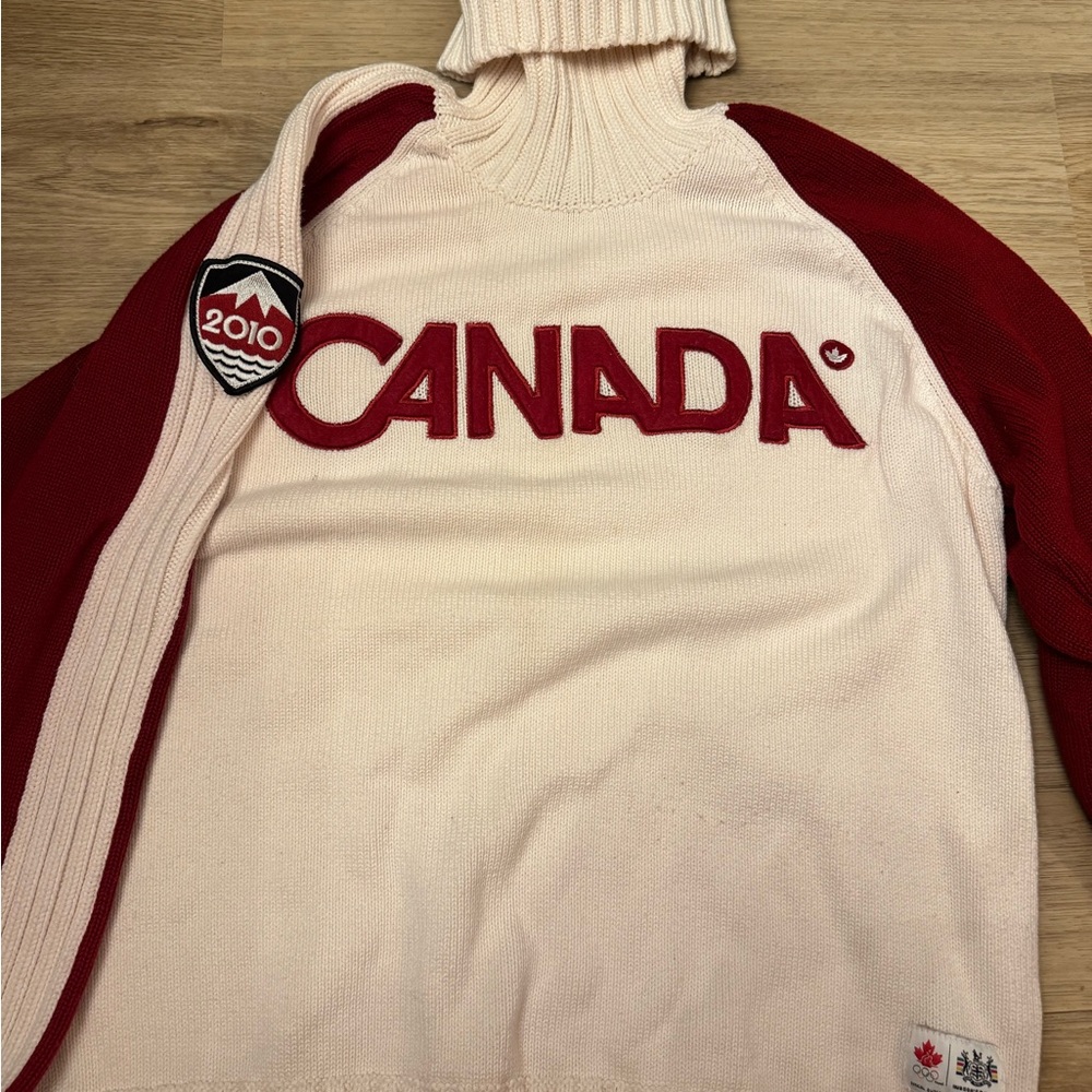 HBC Hudson's Bay Canada Olympics Knit Turtleneckw Sweater